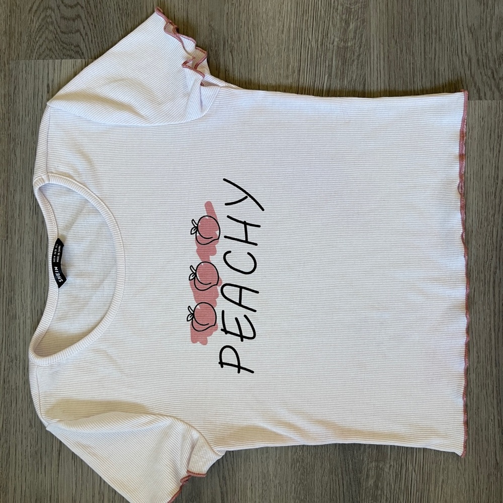 SHEIN ladies size Medium crop top. Peachy. Great shape. Stretchy soft material